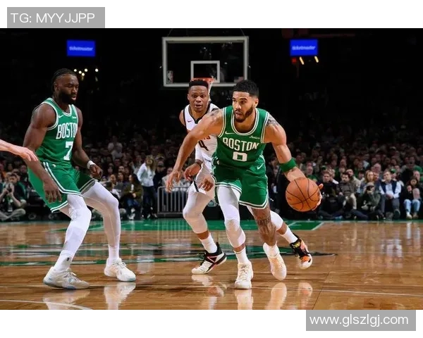 普理查德和怀特联手发威绿军在塔图姆缺阵情况下逆转战胜开拓者