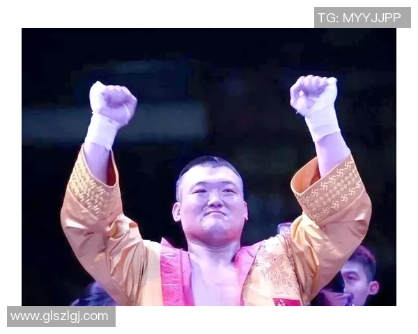 张君龙与索尔法拉巅峰对决谁能在拳坛中脱颖而出引发热议